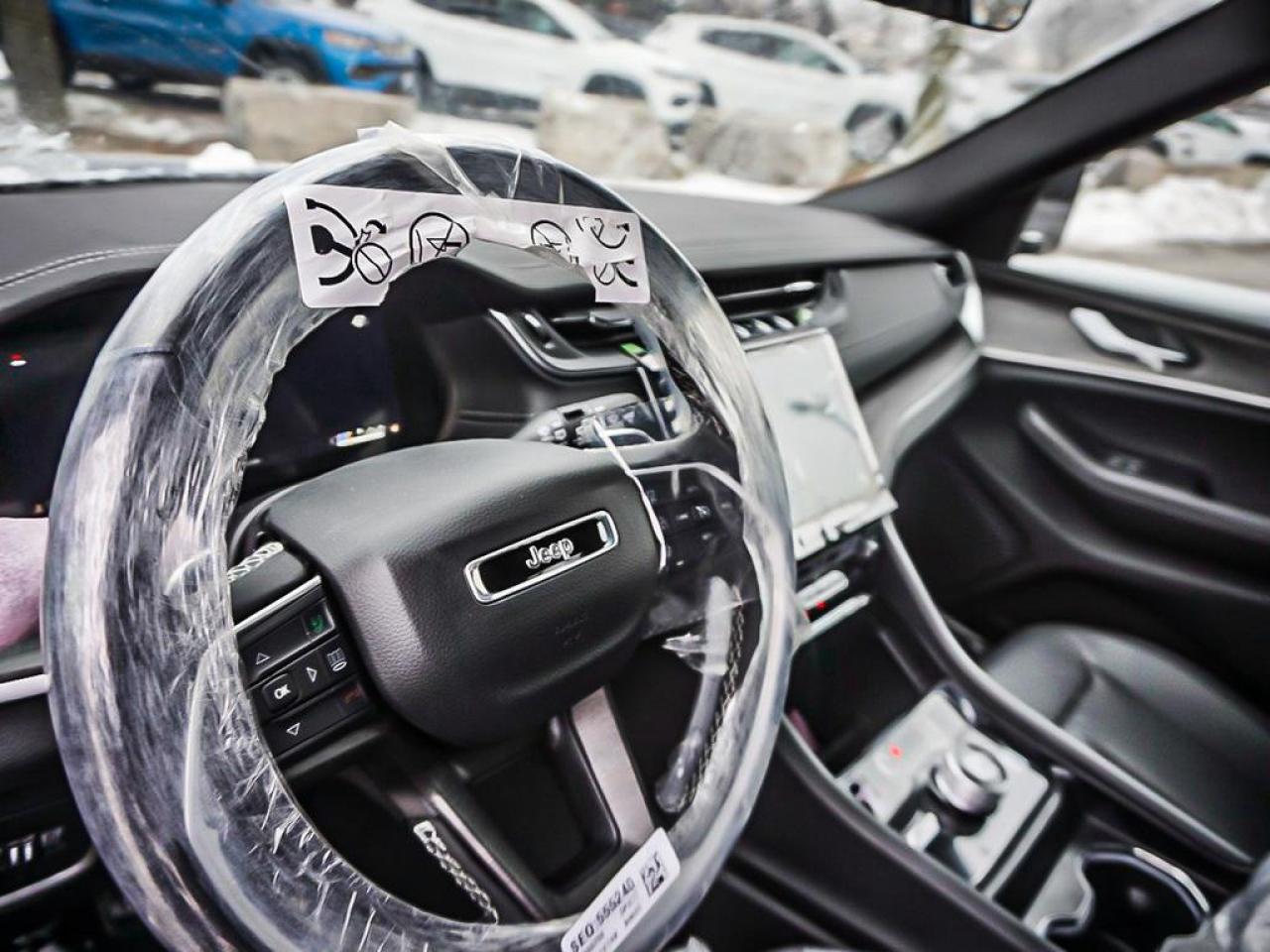 2025 Jeep Grand Cherokee  Photo