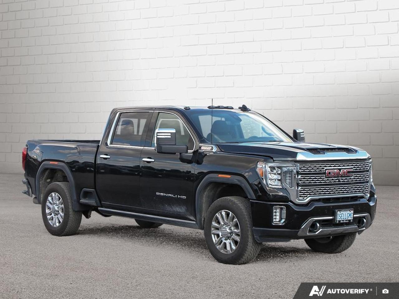 2023 GMC SIERRA 2500HD 4WD Crew Cab Standard Box Denali Photo