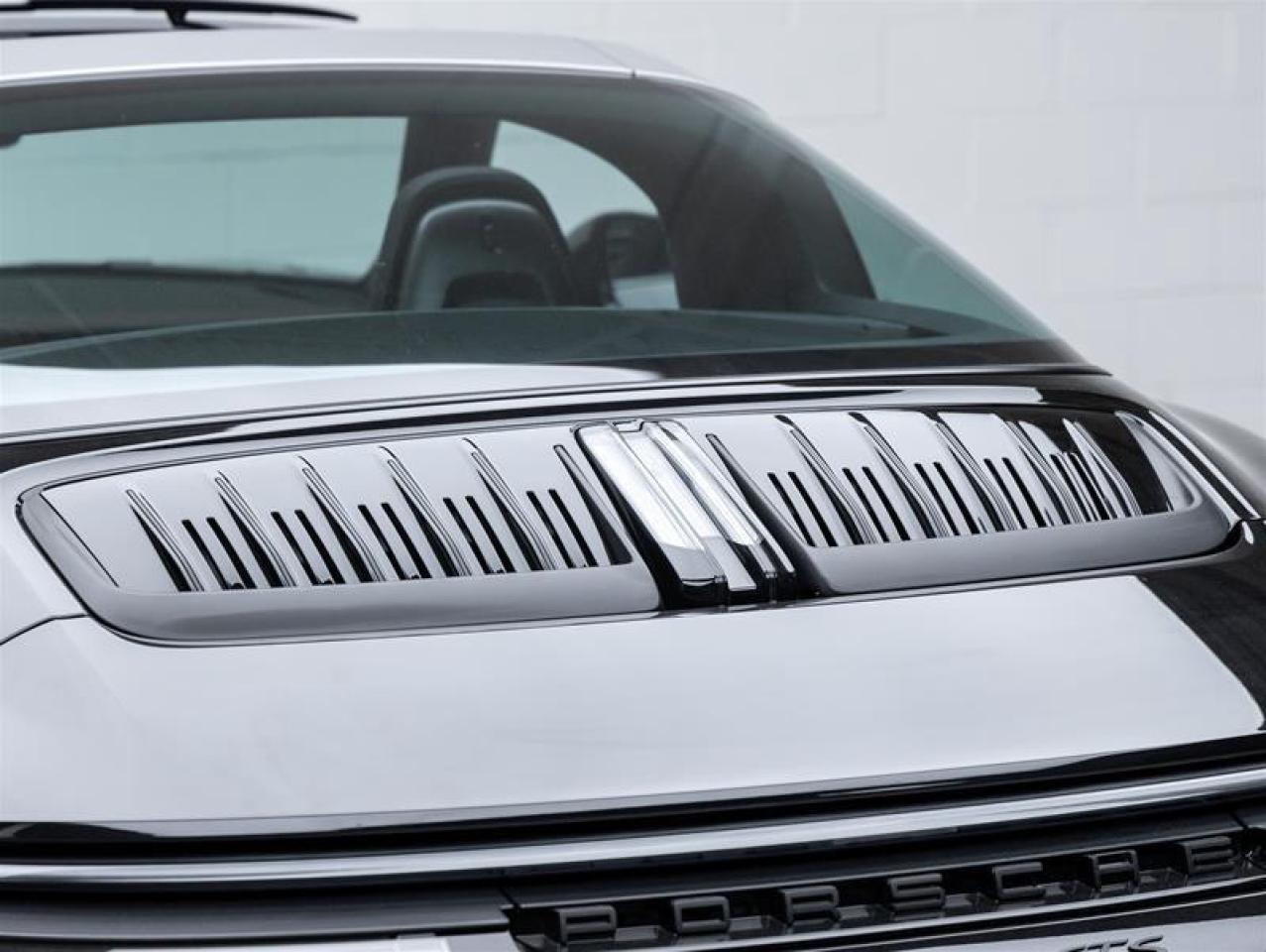 2025 Porsche 911  Photo