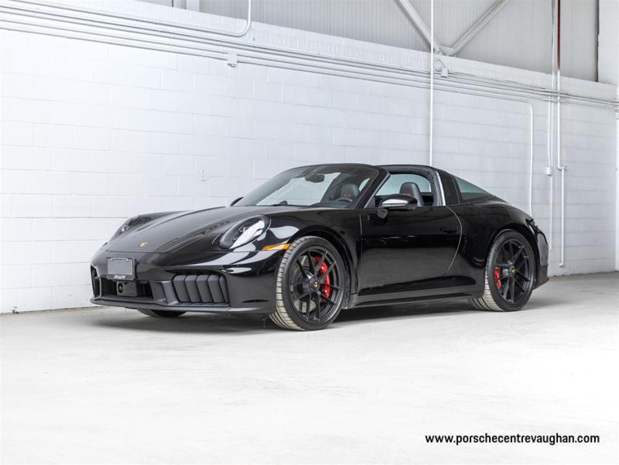 2025 Porsche 911  Photo0