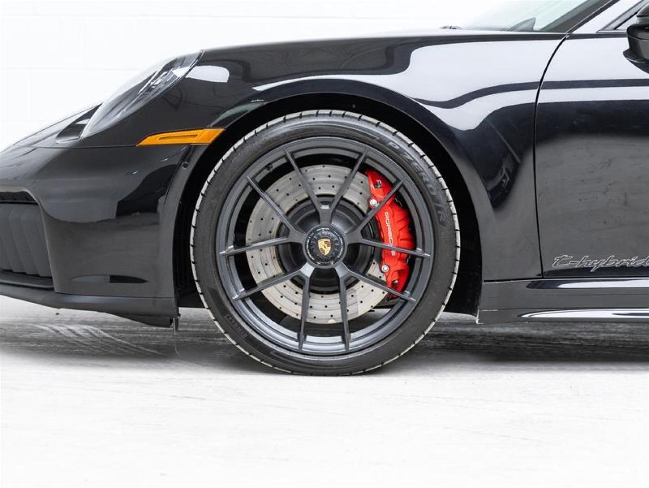 2025 Porsche 911  Photo