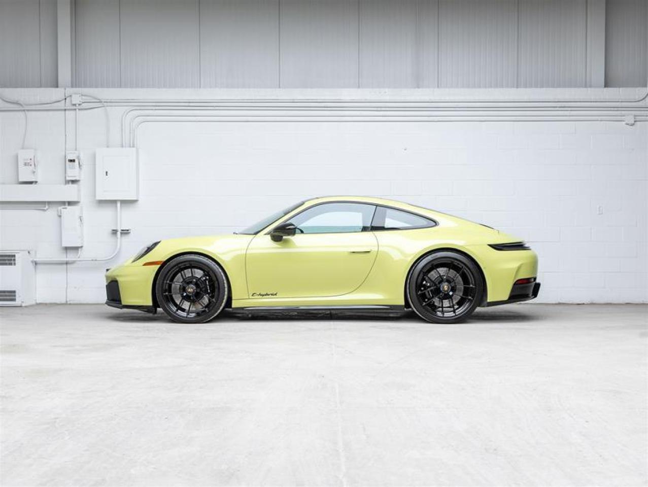 2025 Porsche 911  Photo
