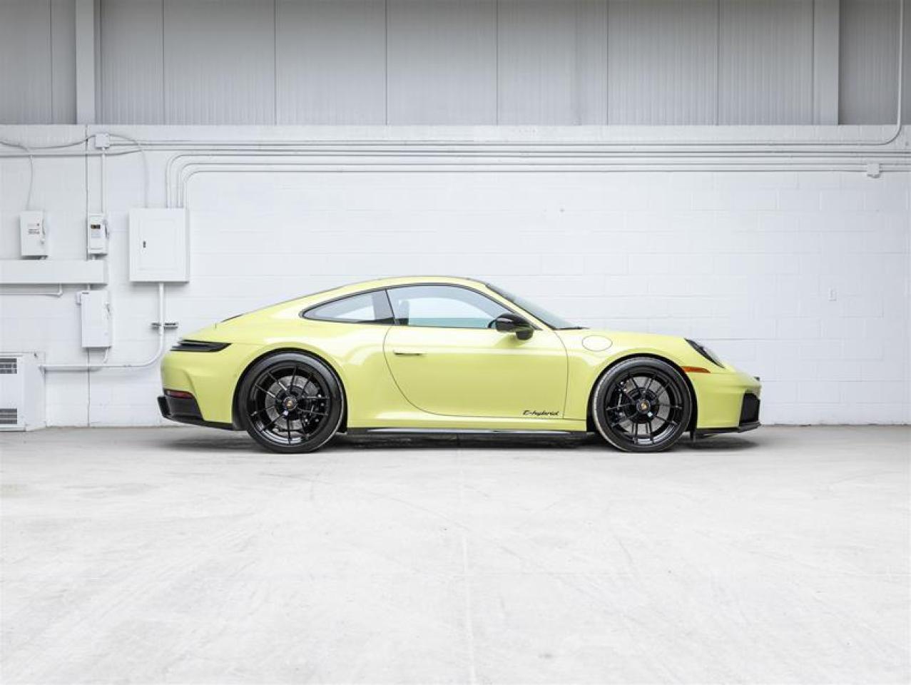 2025 Porsche 911  Photo