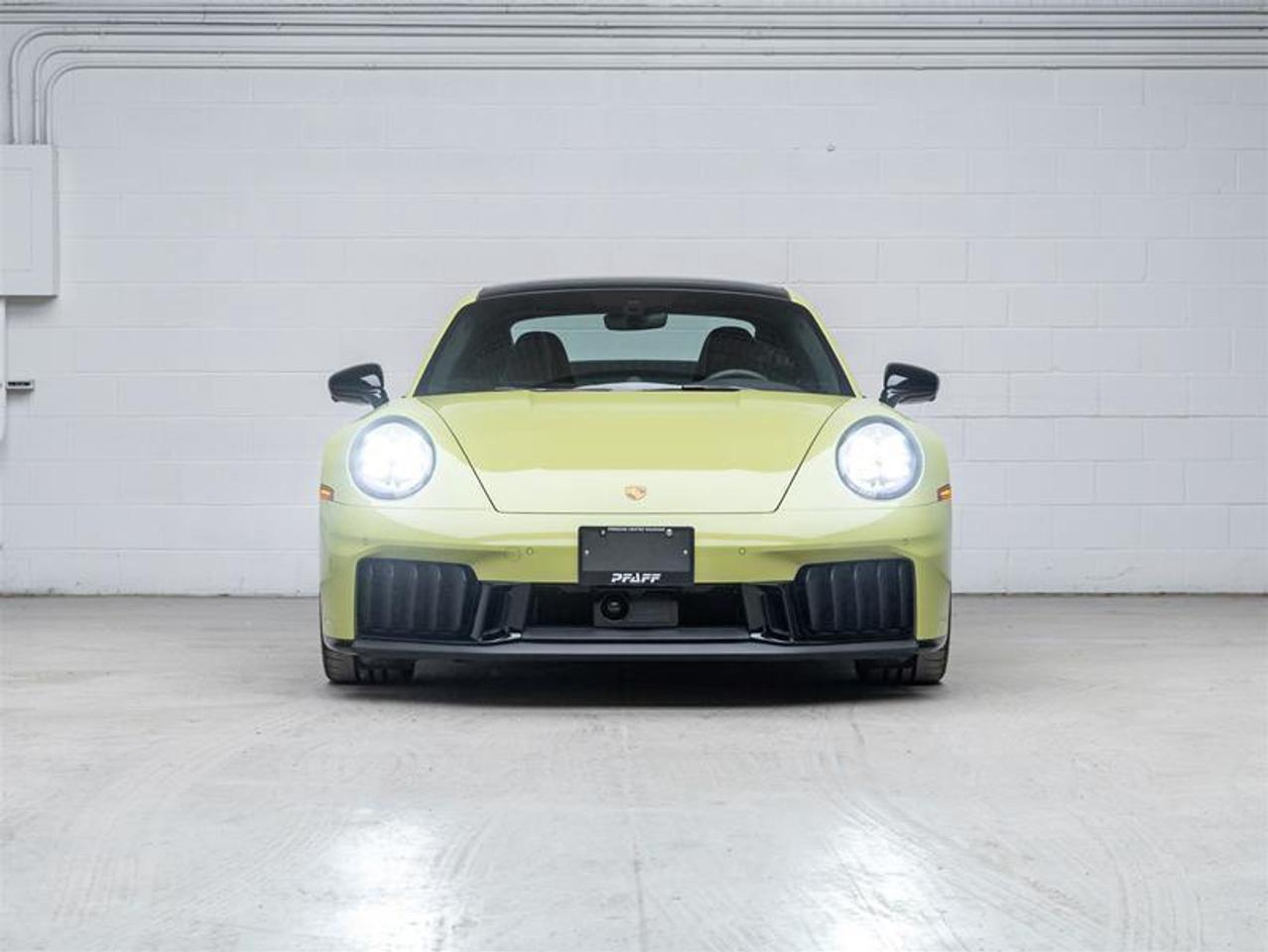 2025 Porsche 911  Photo