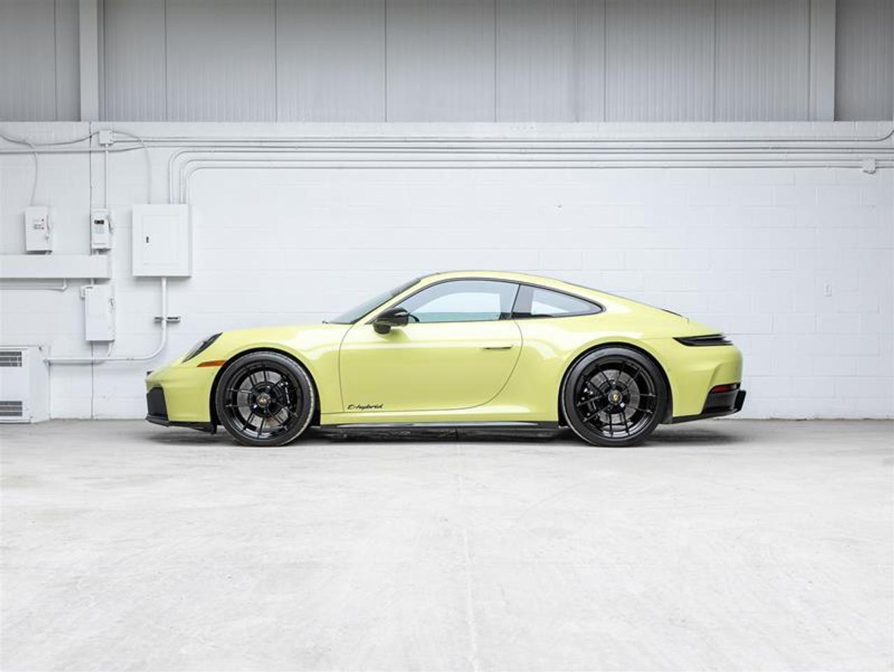 2025 Porsche 911  Photo