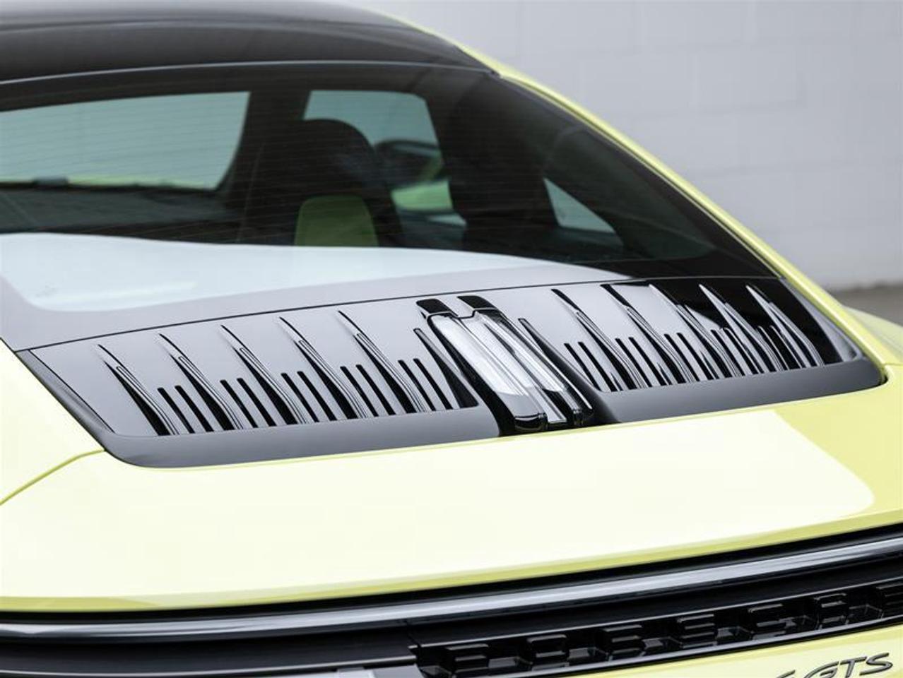 2025 Porsche 911  Photo