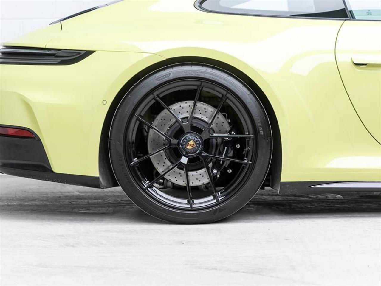 2025 Porsche 911  Photo