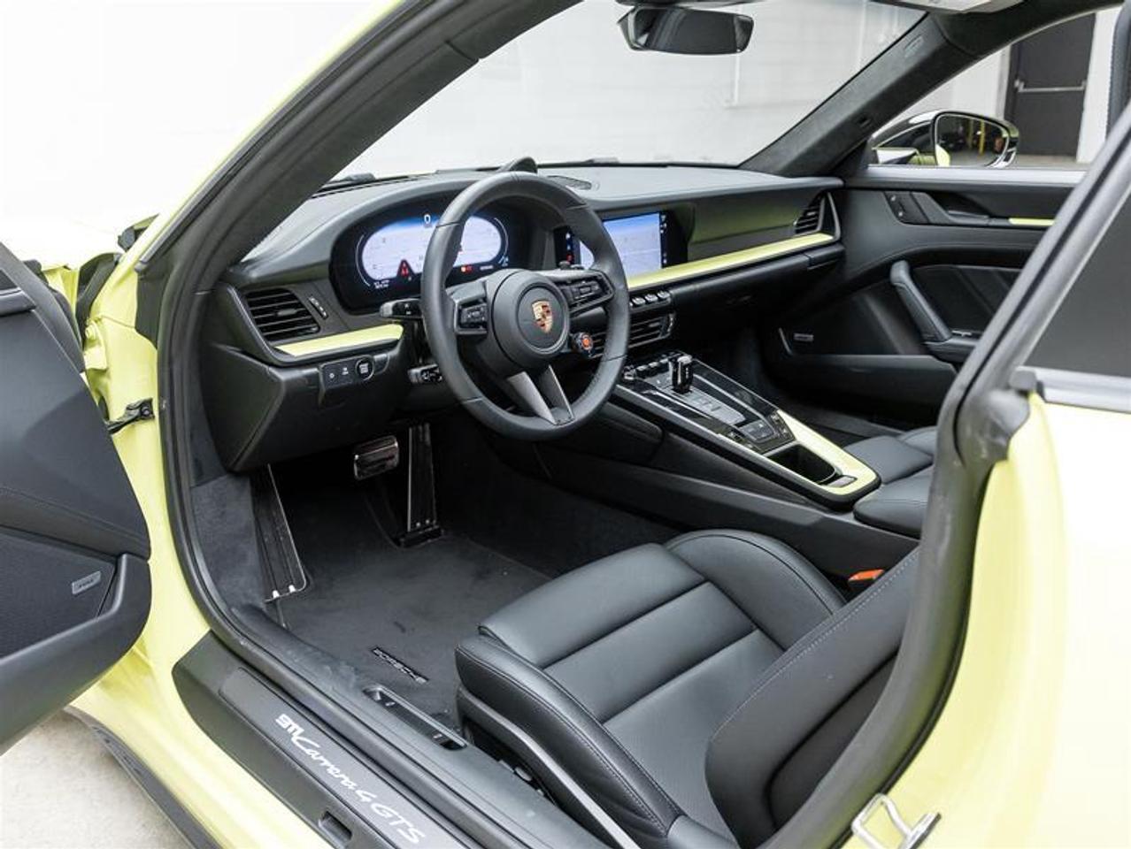 2025 Porsche 911  Photo