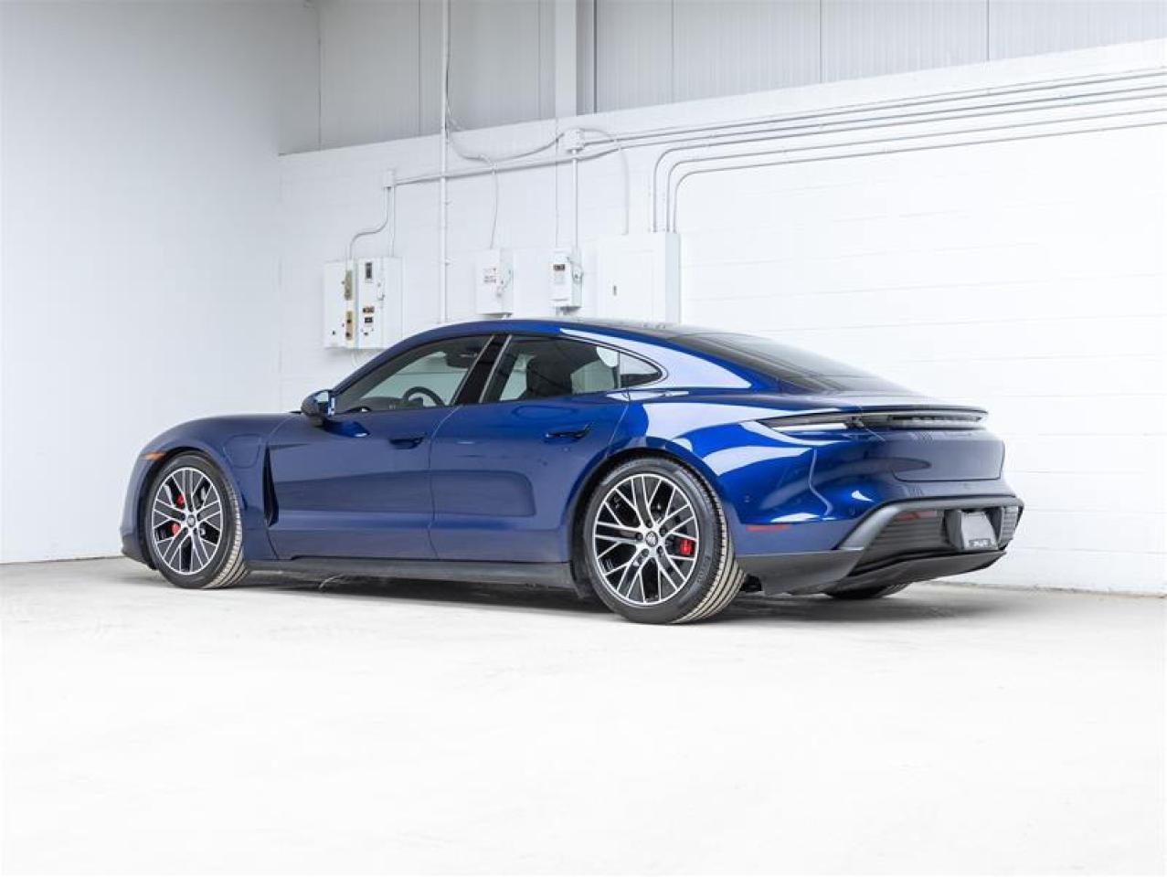 2022 Porsche Taycan  Photo