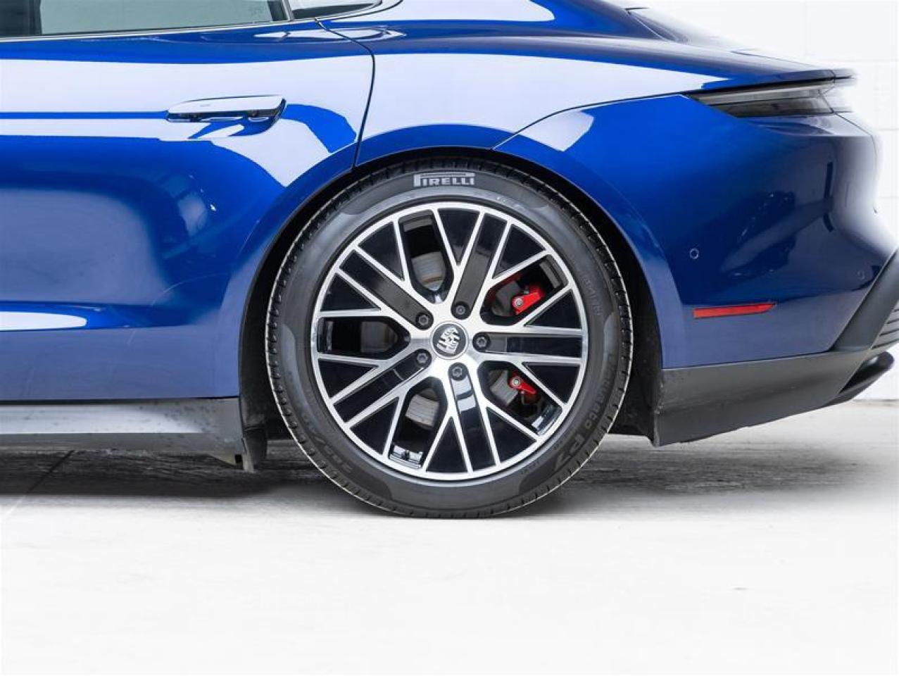 2022 Porsche Taycan  Photo