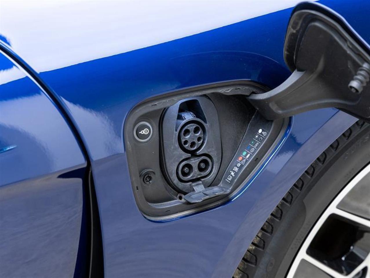 2022 Porsche Taycan  Photo