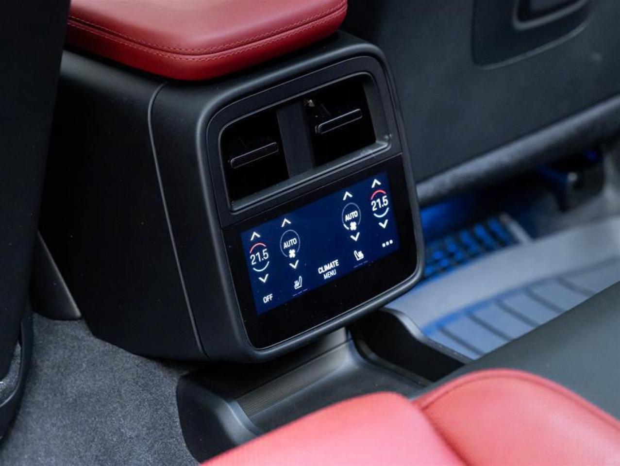 2022 Porsche Taycan  Photo