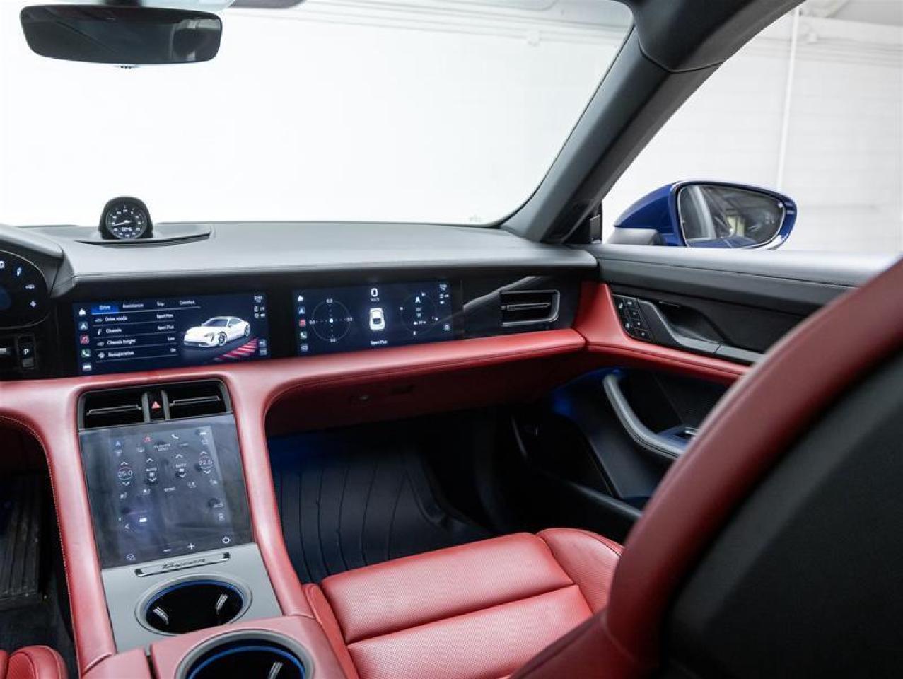 2022 Porsche Taycan  Photo