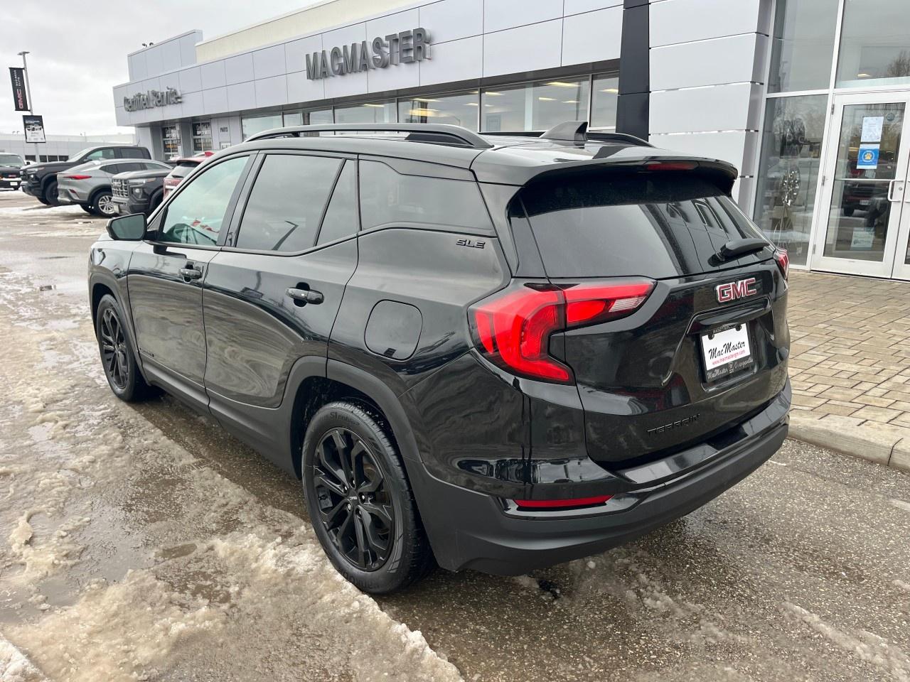 2019 GMC Terrain FWD SLE Photo3