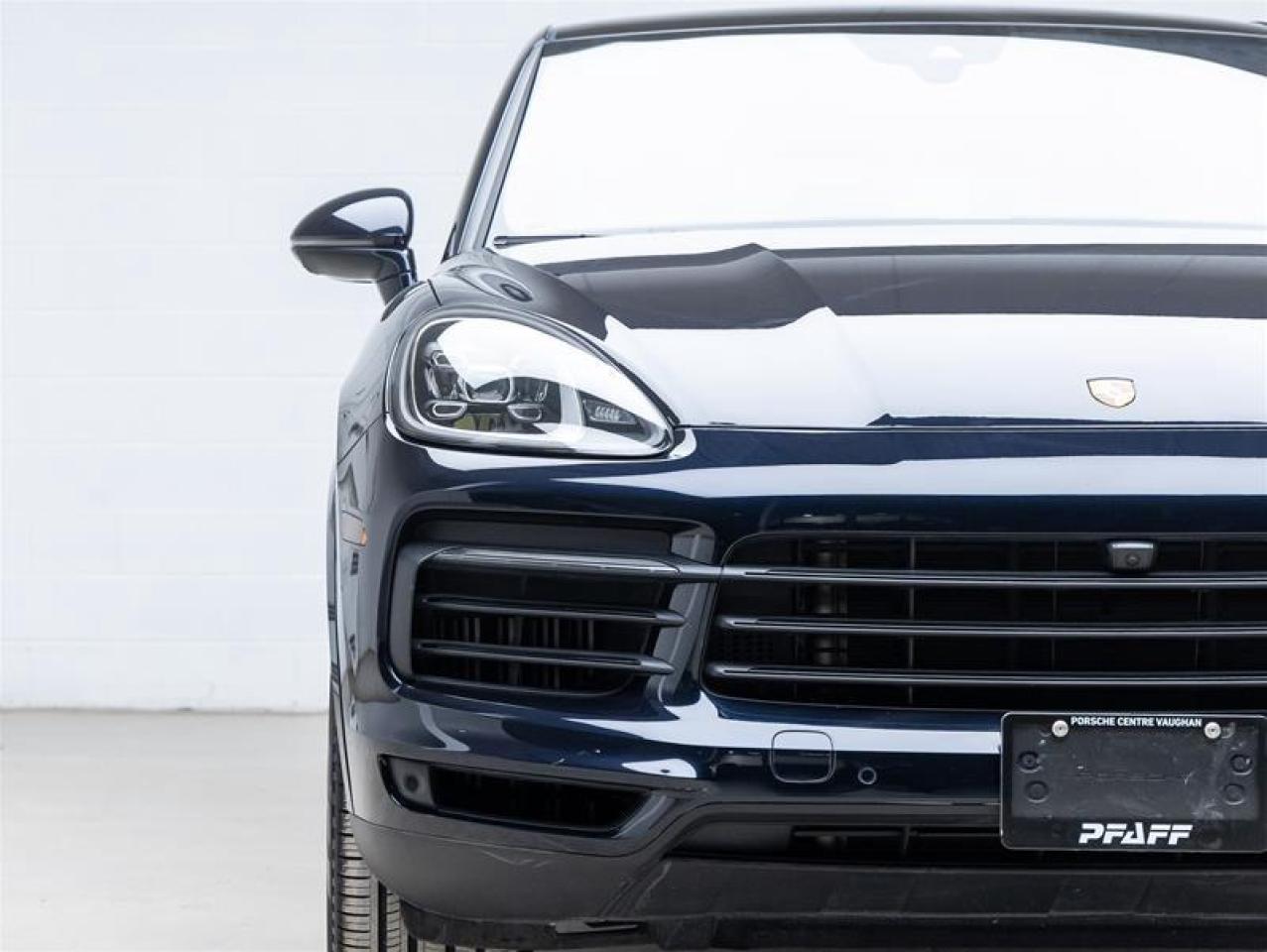 2022 Porsche Cayenne  Photo2