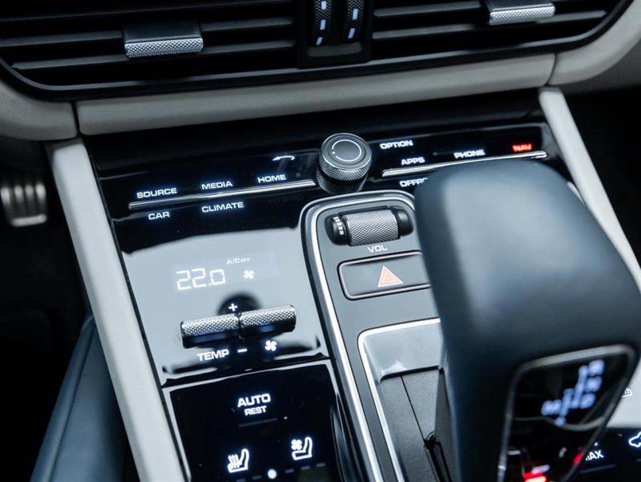 2022 Porsche Cayenne  Photo