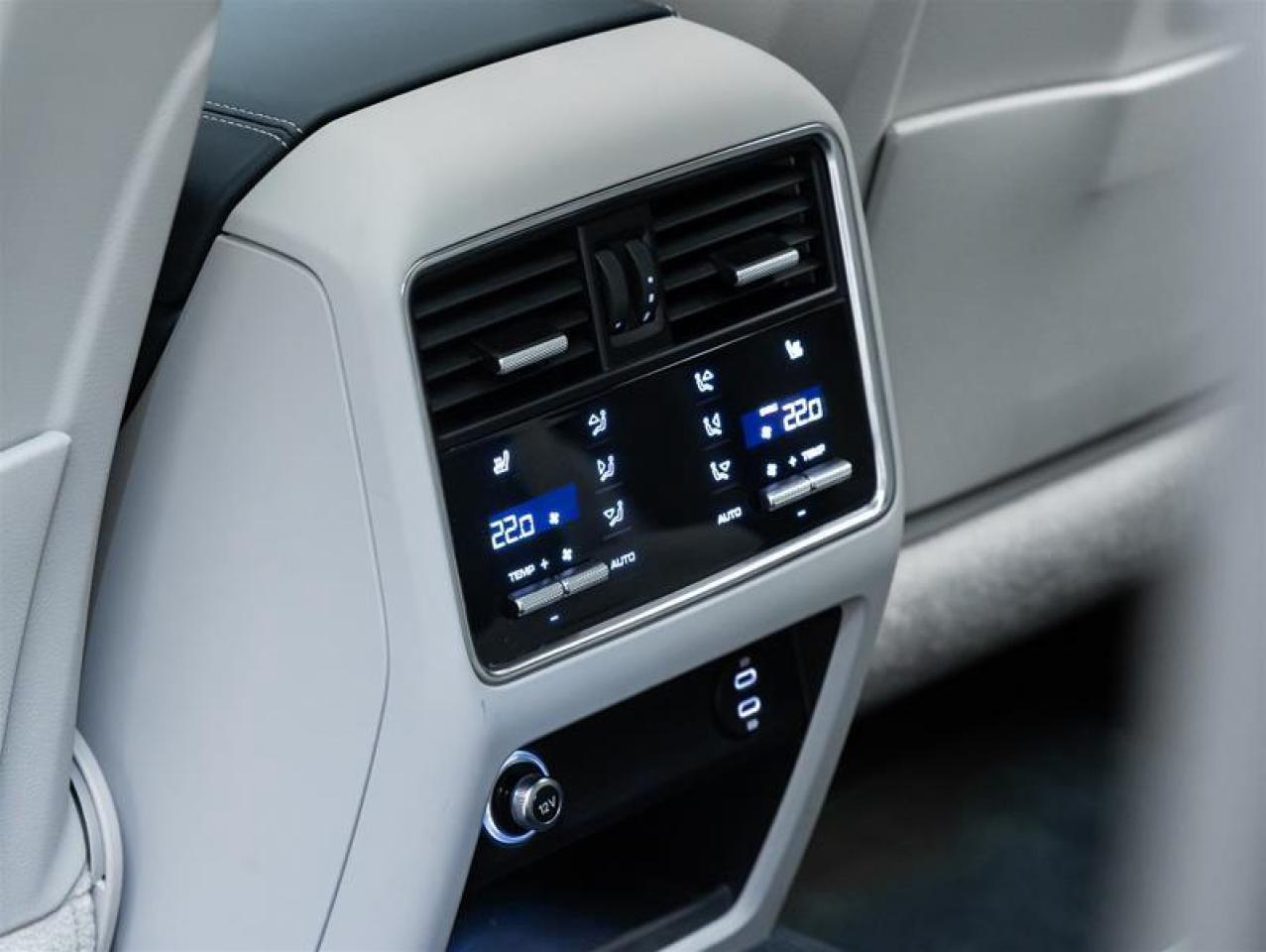 2022 Porsche Cayenne  Photo