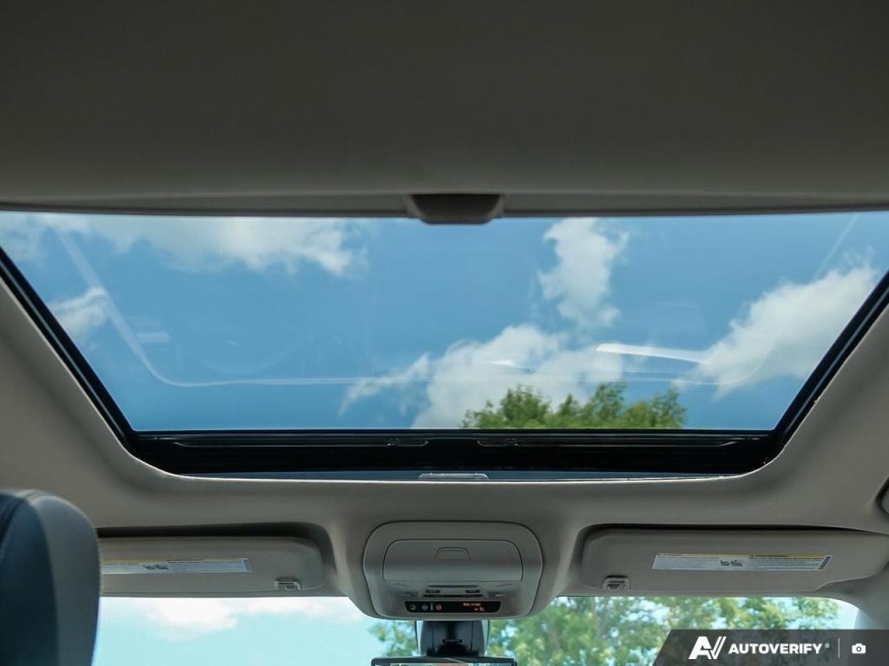 2023 GMC Acadia AWD DENALI Photo