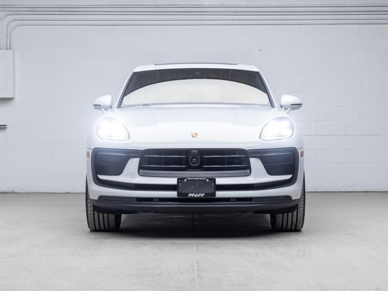 2025 Porsche Macan  Photo