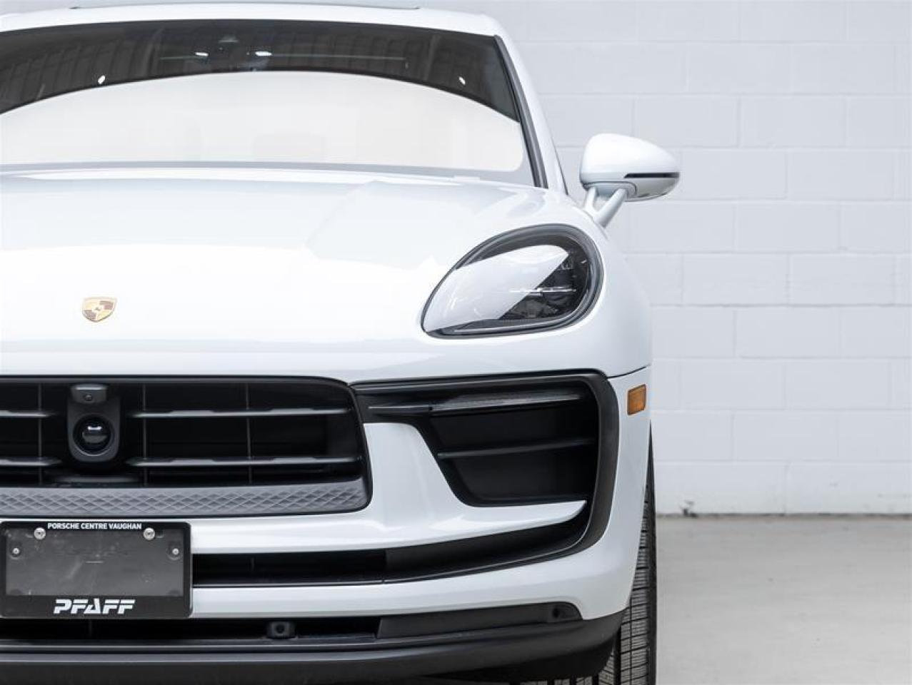 2025 Porsche Macan  Photo