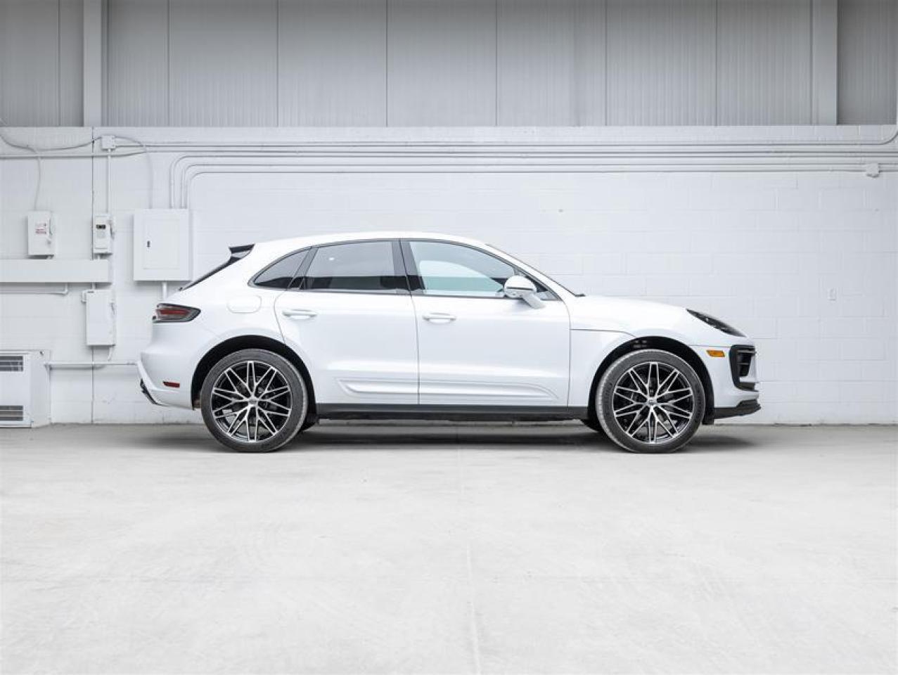 2025 Porsche Macan  Photo