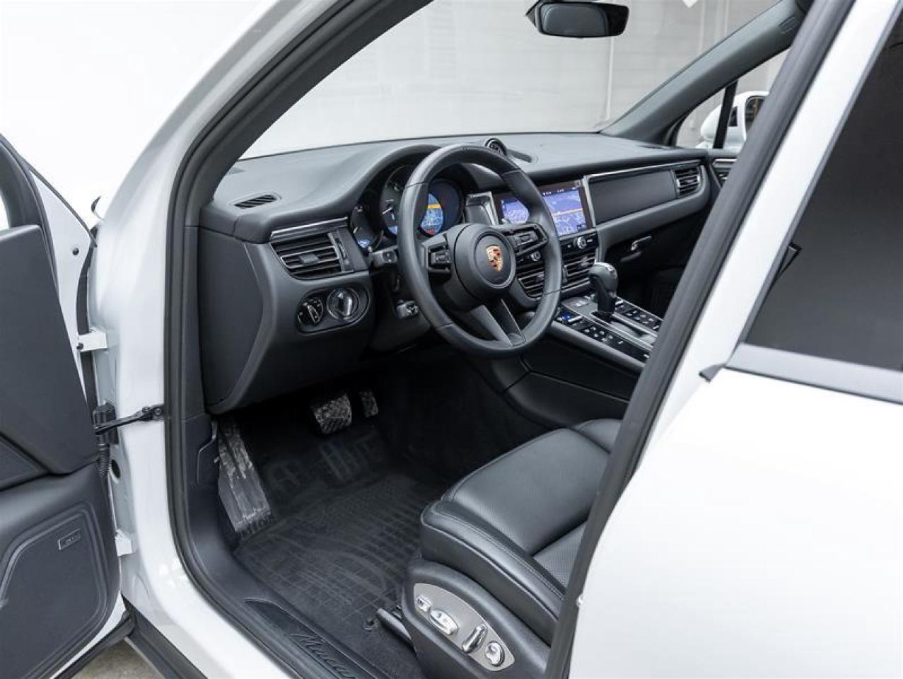 2025 Porsche Macan  Photo