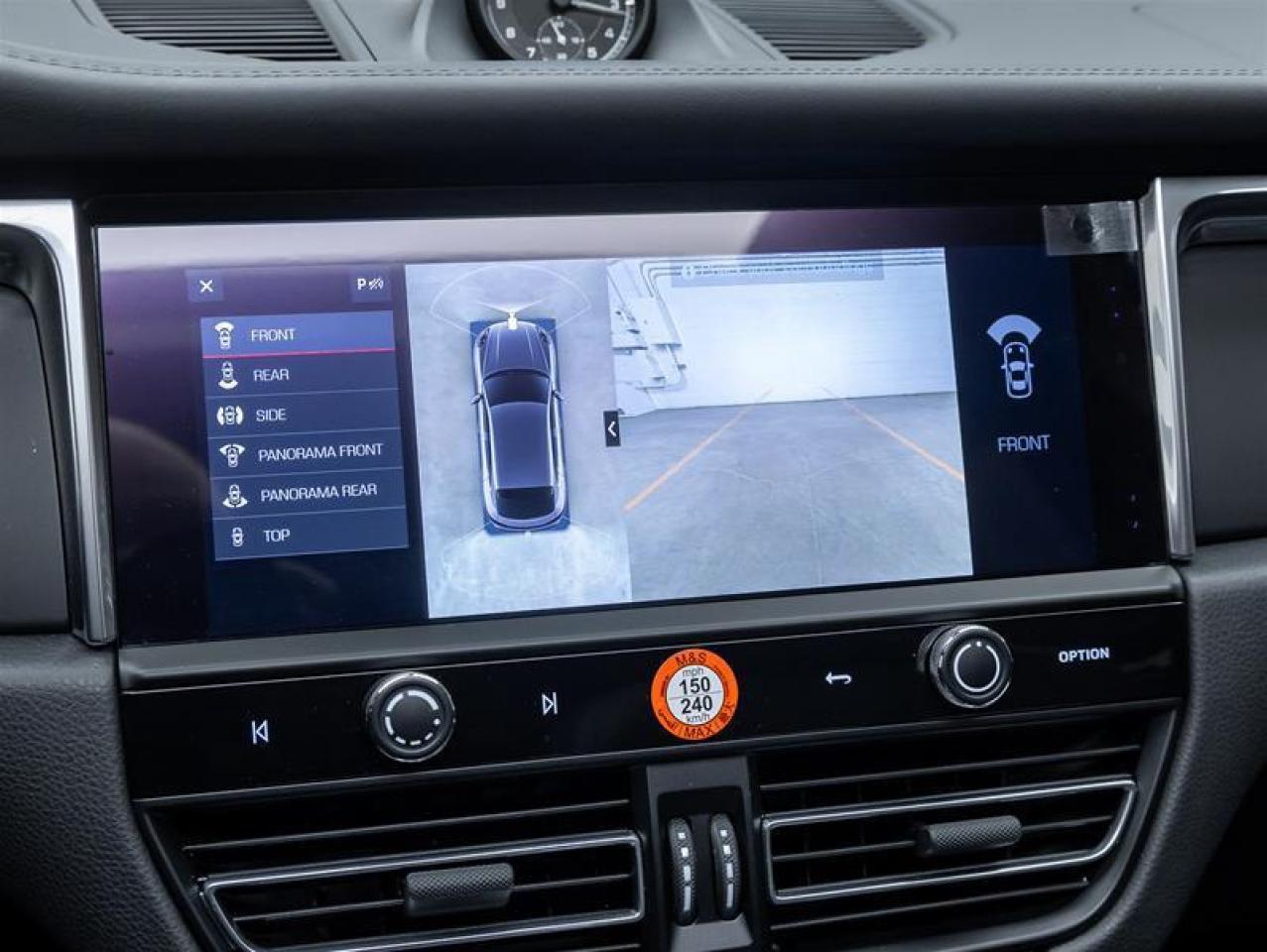 2025 Porsche Macan  Photo