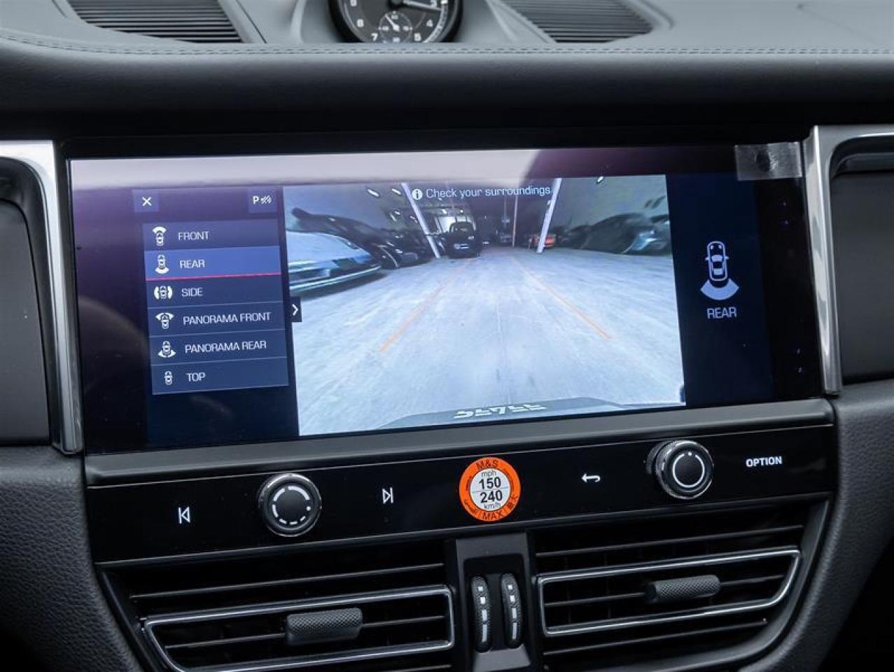 2025 Porsche Macan  Photo