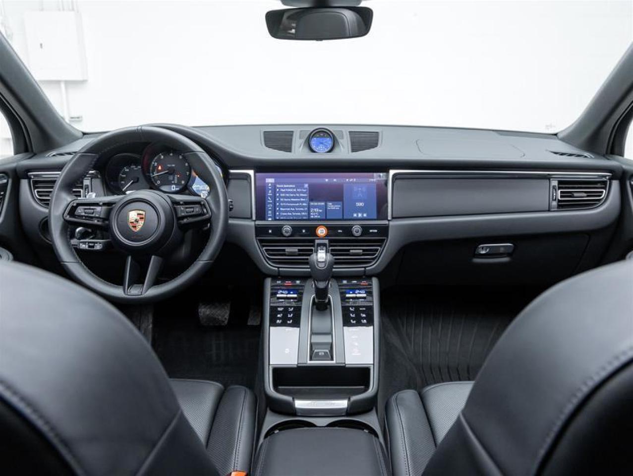 2025 Porsche Macan  Photo