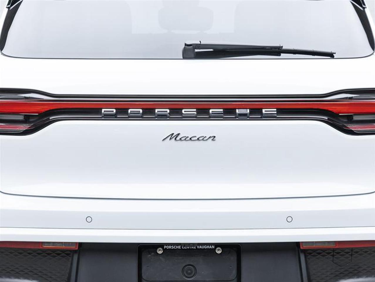 2025 Porsche Macan  Photo