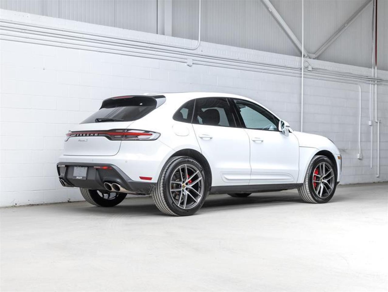 2025 Porsche Macan  Photo