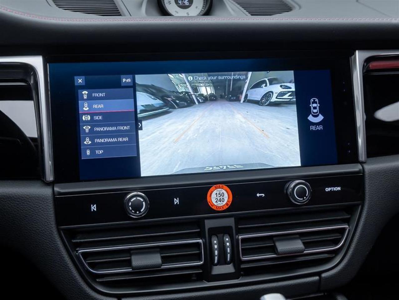 2025 Porsche Macan  Photo