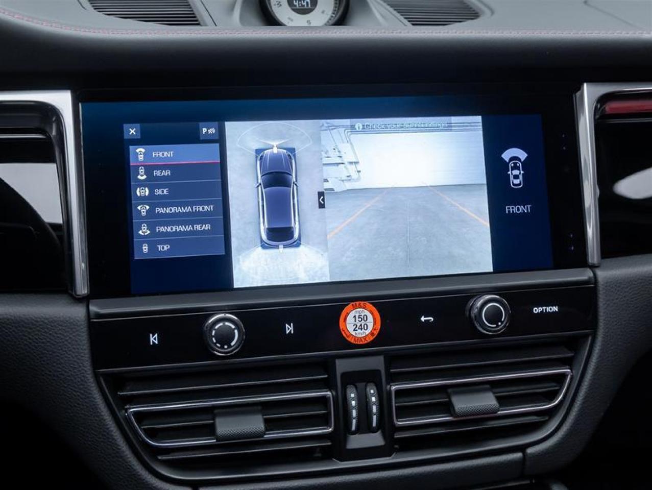 2025 Porsche Macan  Photo