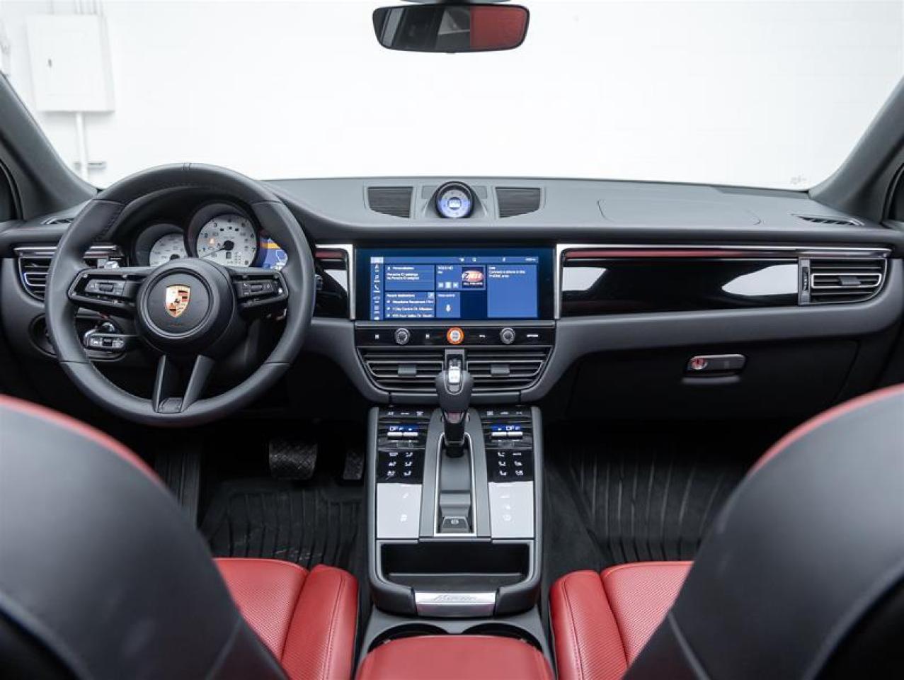 2025 Porsche Macan  Photo