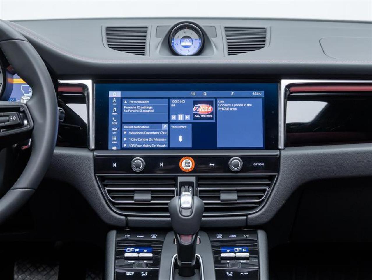 2025 Porsche Macan  Photo