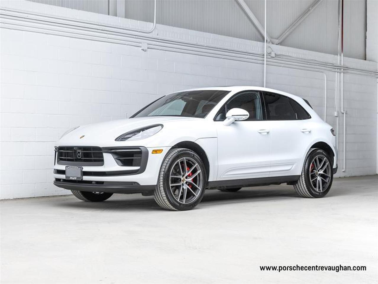 2025 Porsche Macan  Photo0