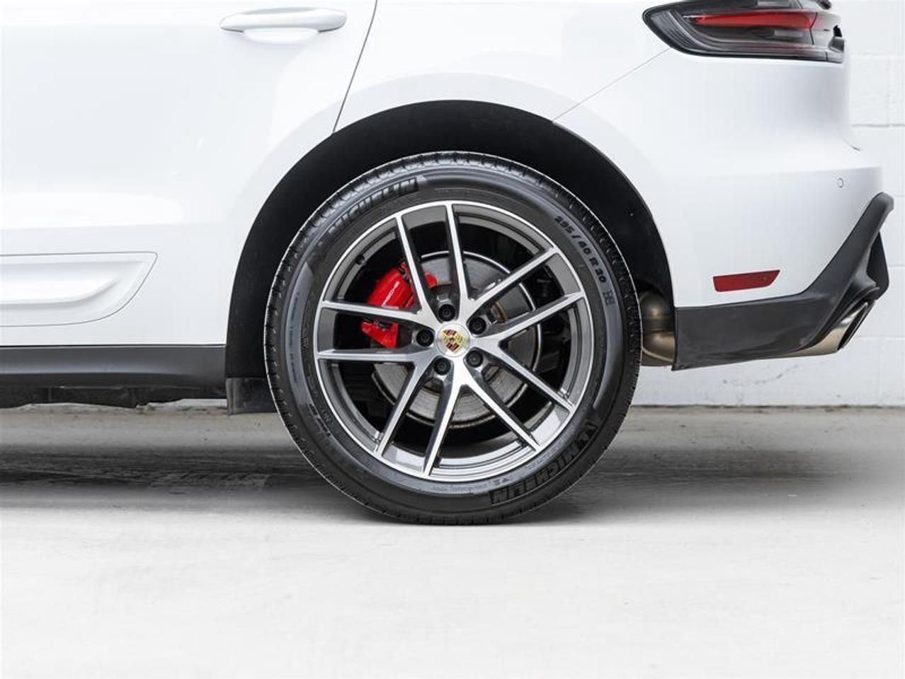 2025 Porsche Macan  Photo