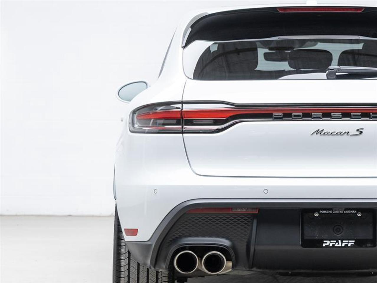 2025 Porsche Macan  Photo