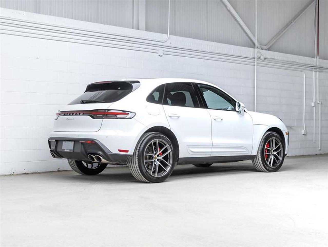 2025 Porsche Macan  Photo