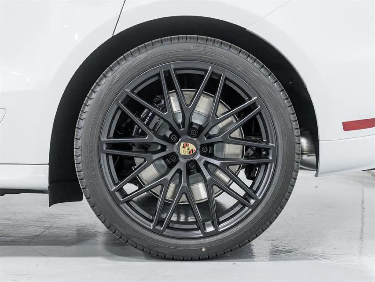 2026 Porsche Macan  Photo