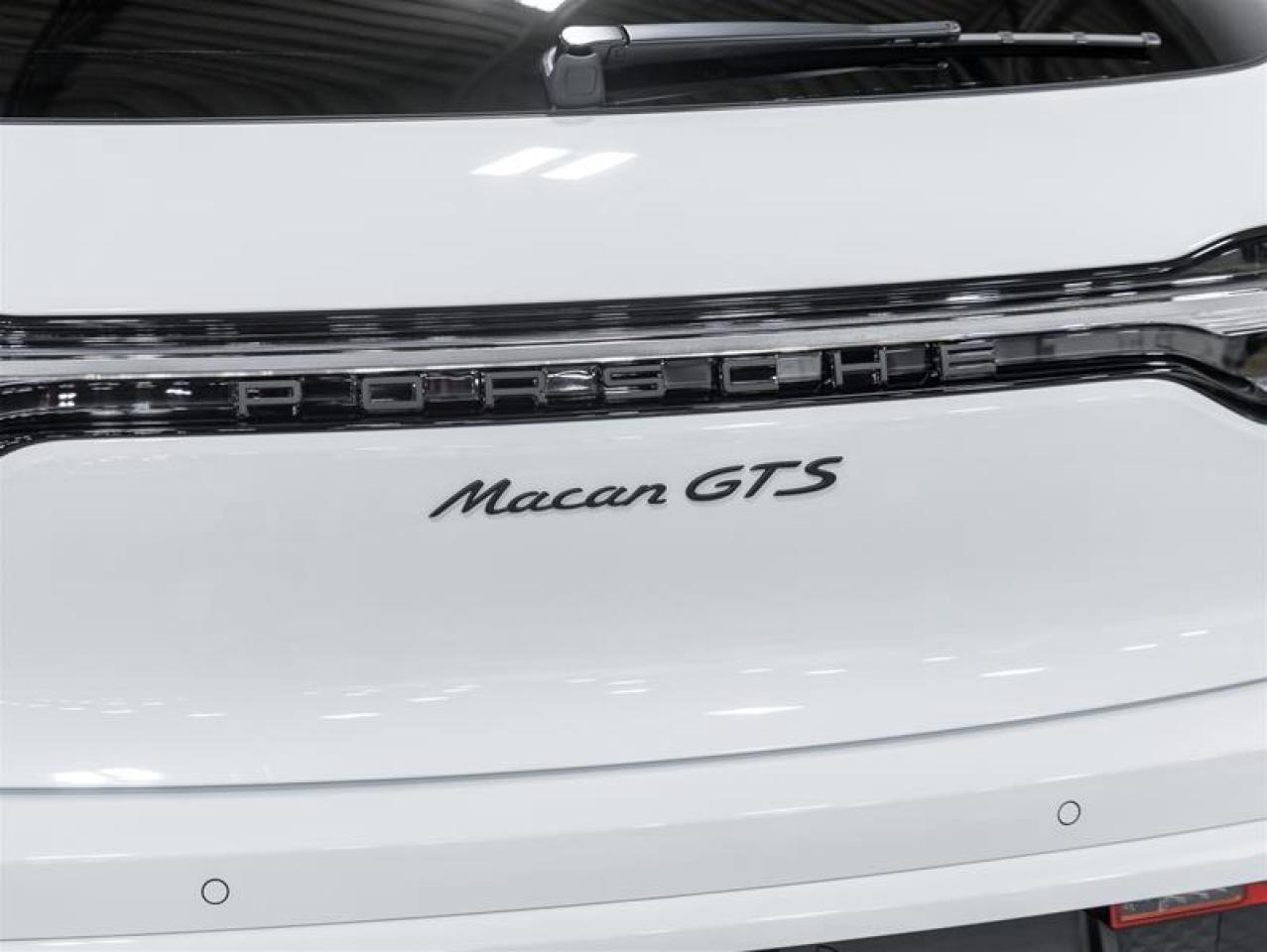 2026 Porsche Macan  Photo