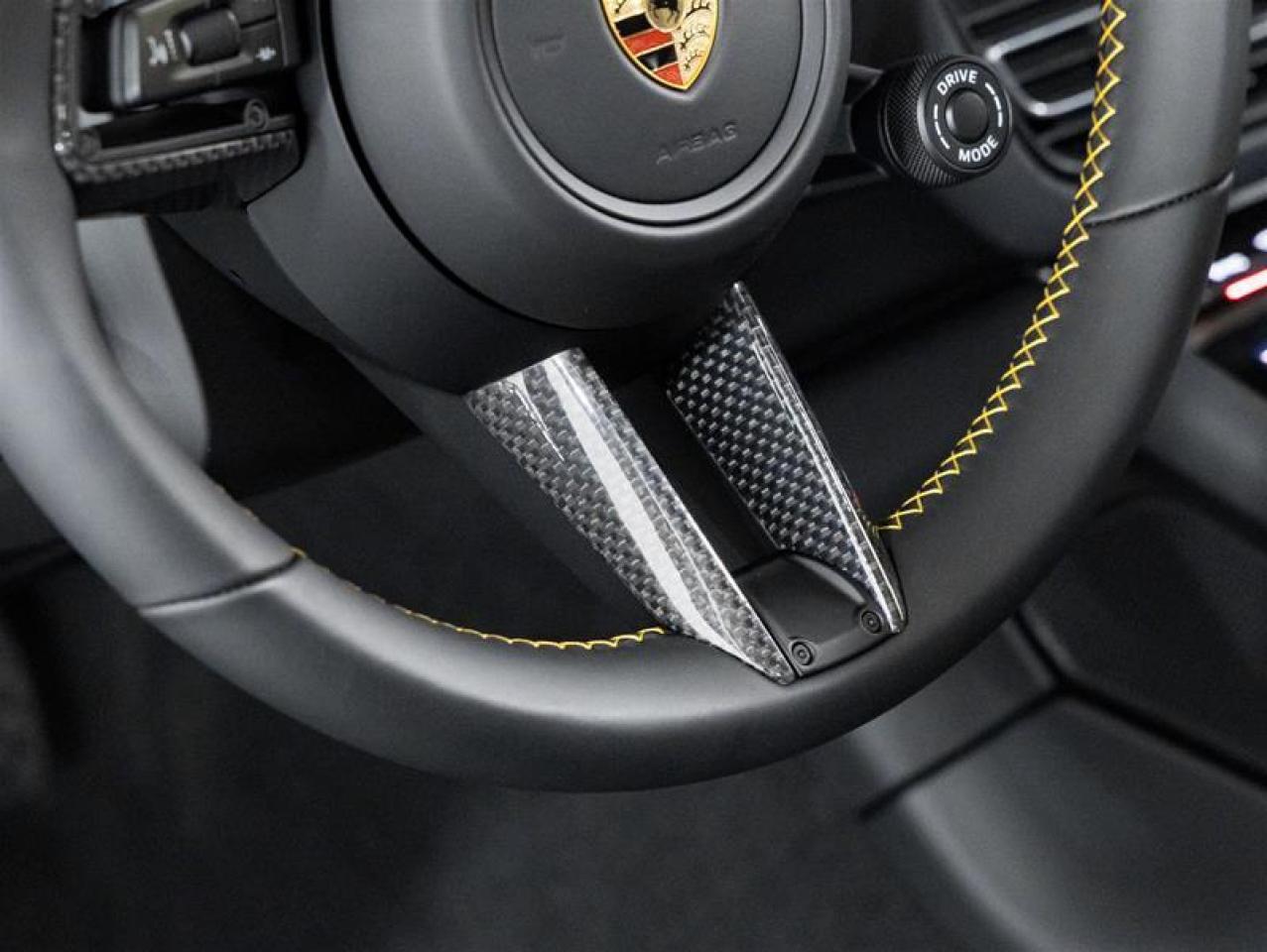 2026 Porsche Macan  Photo