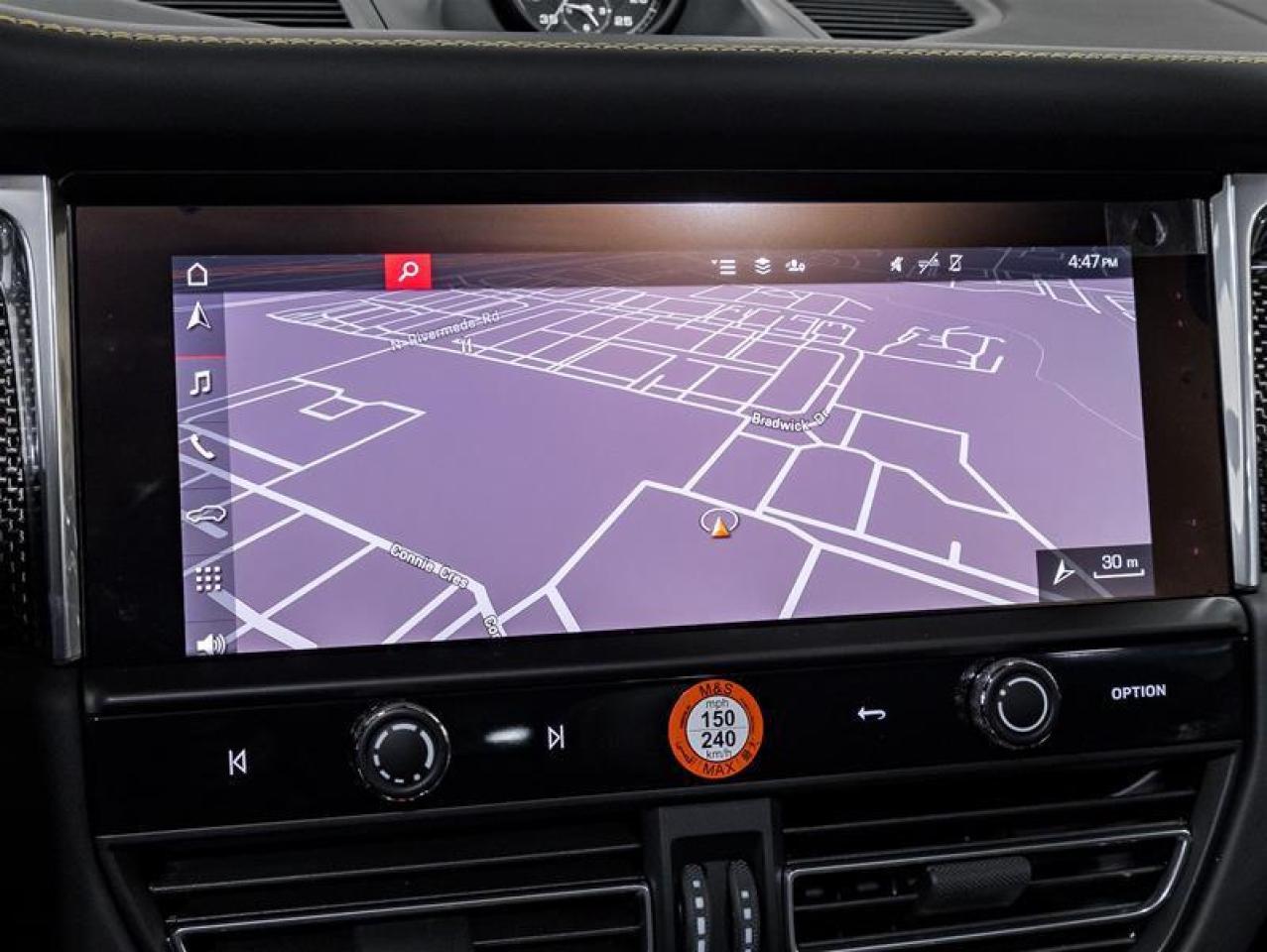 2026 Porsche Macan  Photo