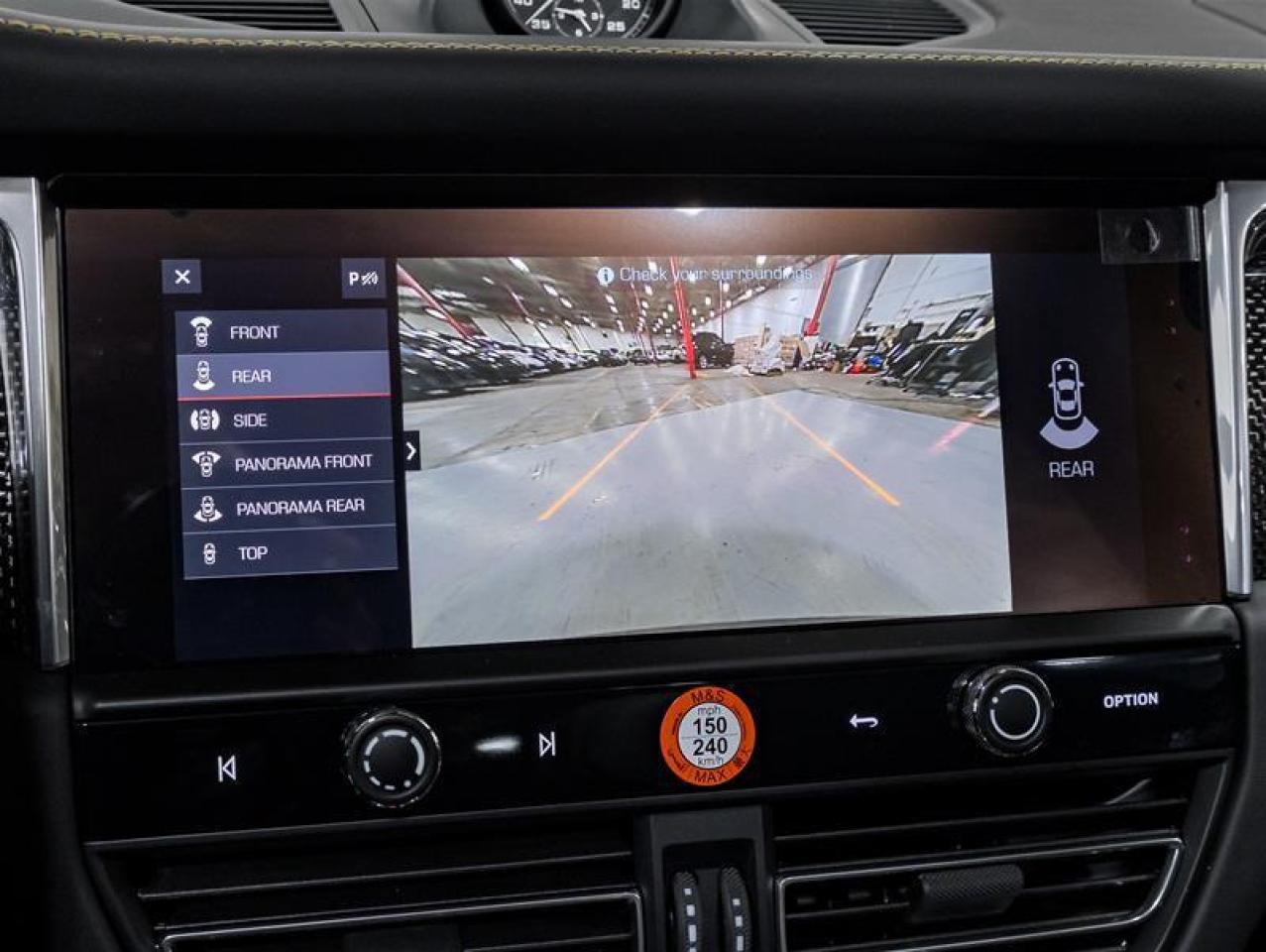 2026 Porsche Macan  Photo