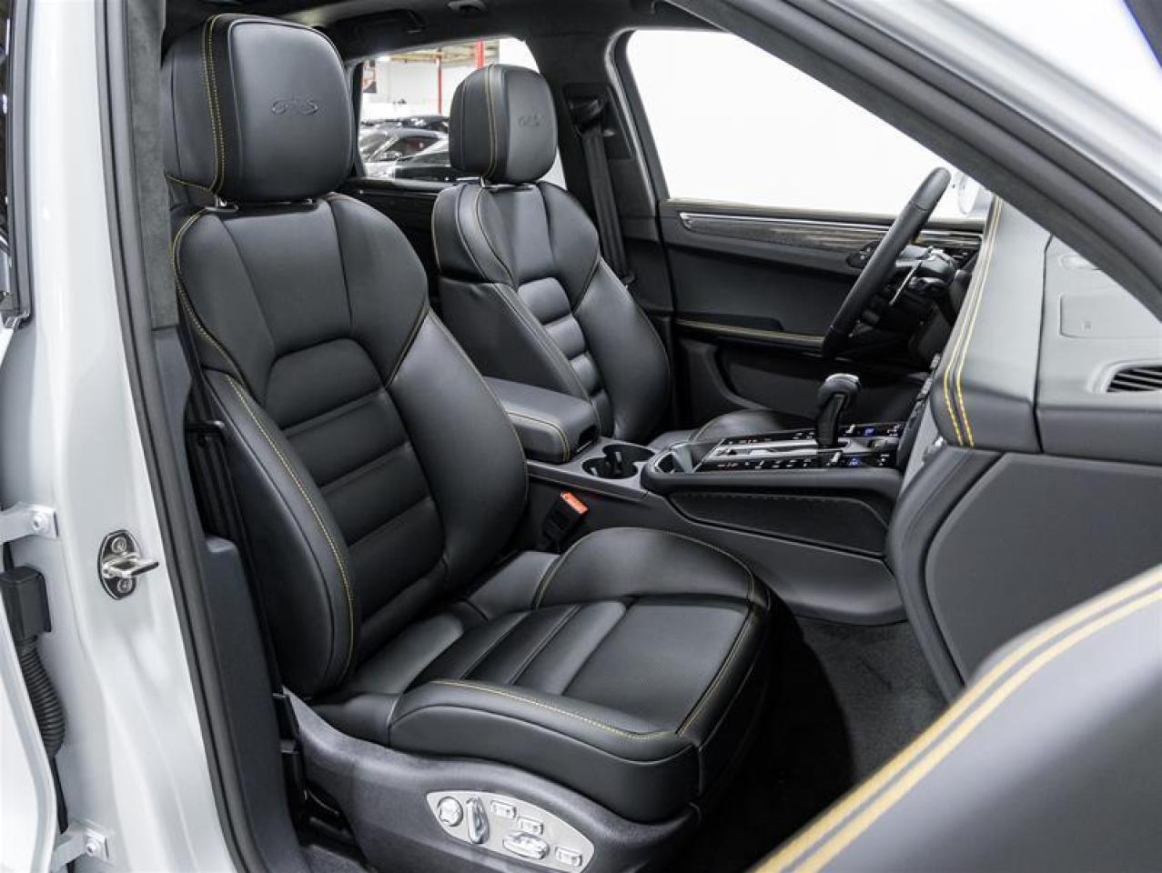 2026 Porsche Macan  Photo