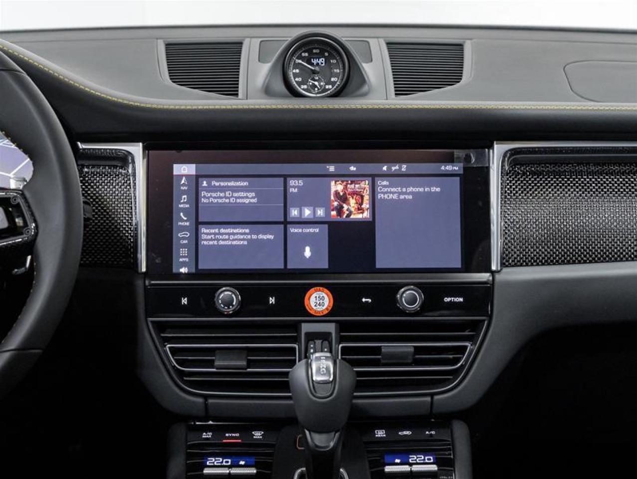 2026 Porsche Macan  Photo