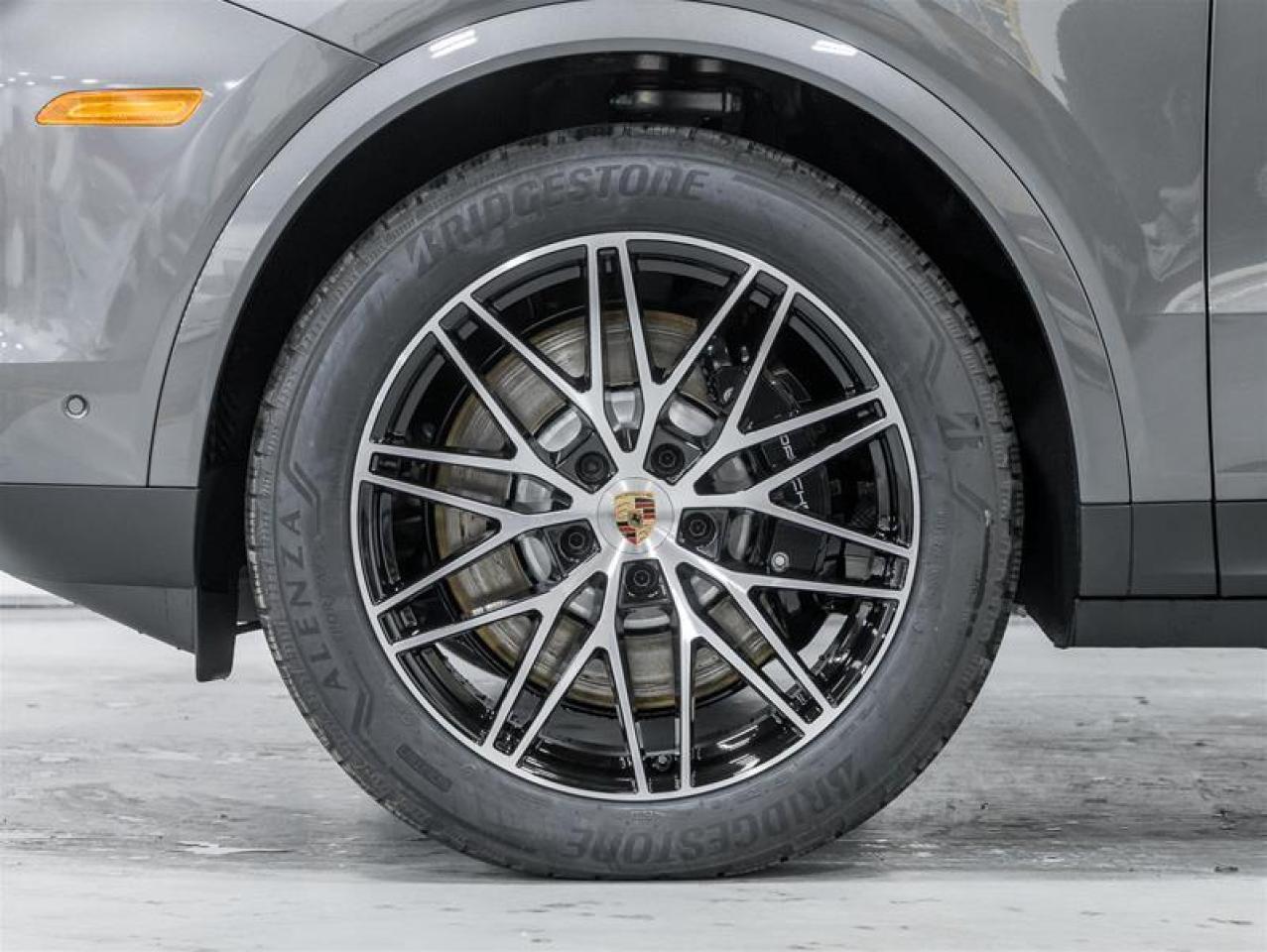 2026 Porsche Cayenne  Photo4