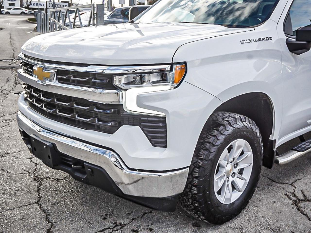 2024 Chevrolet Silverado 1500  Photo3