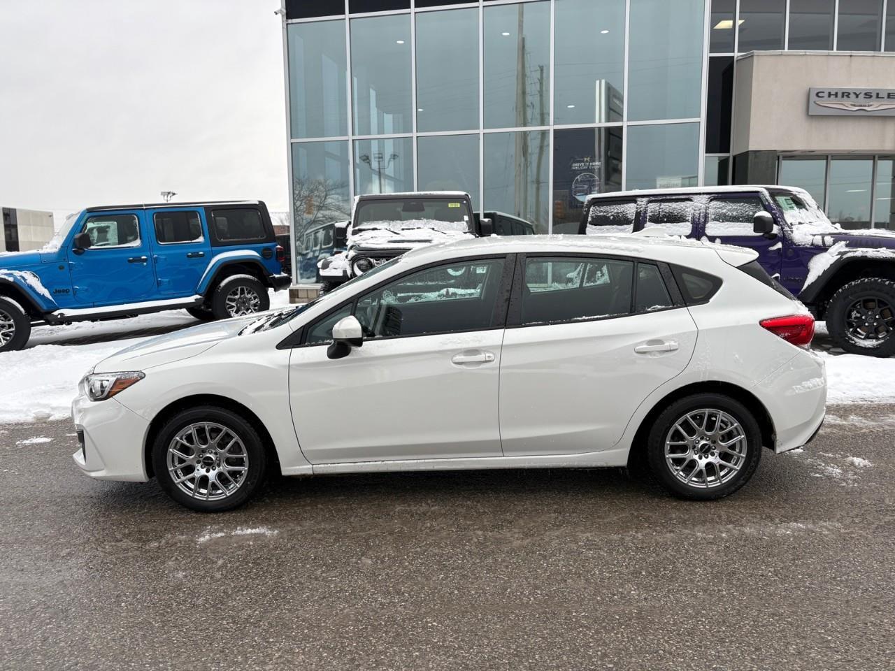 2017 Subaru Impreza Touring (CVT) 4dr Hatchback Photo