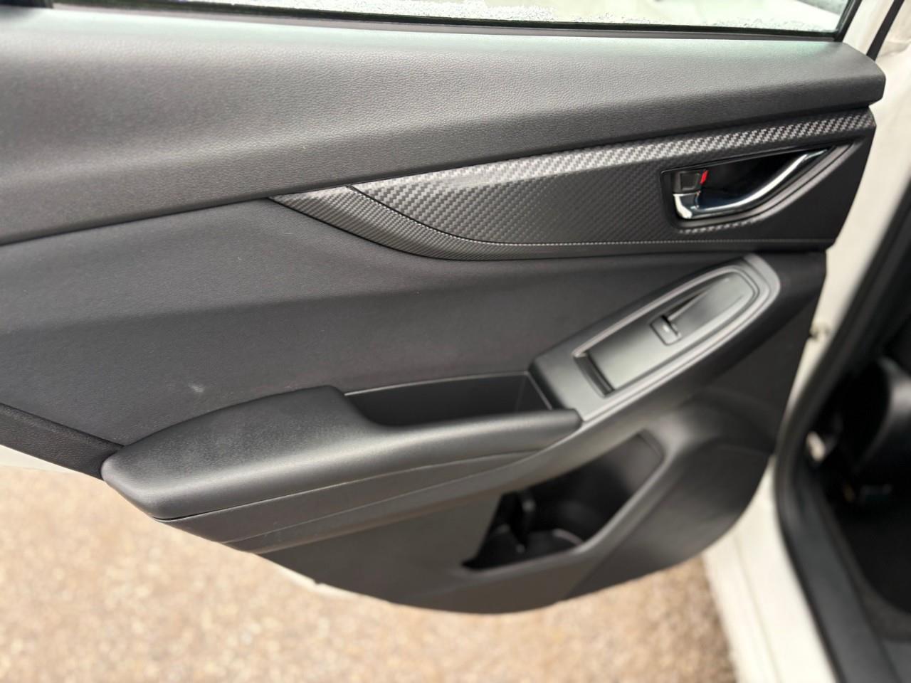 2017 Subaru Impreza Touring (CVT) 4dr Hatchback Photo